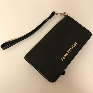 Michael Kors Phone Wristlet
